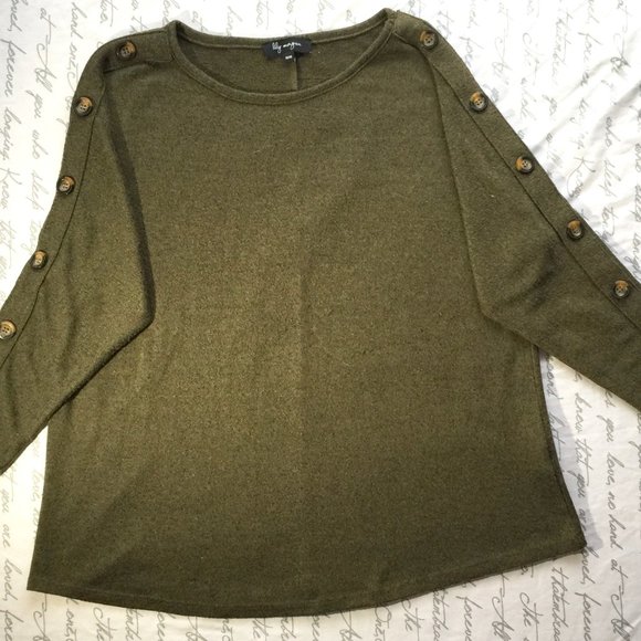 Olive Green Knit Top With Buttons Down Sleeve Sides Lily Morgan Size M - Picture 1 of 9